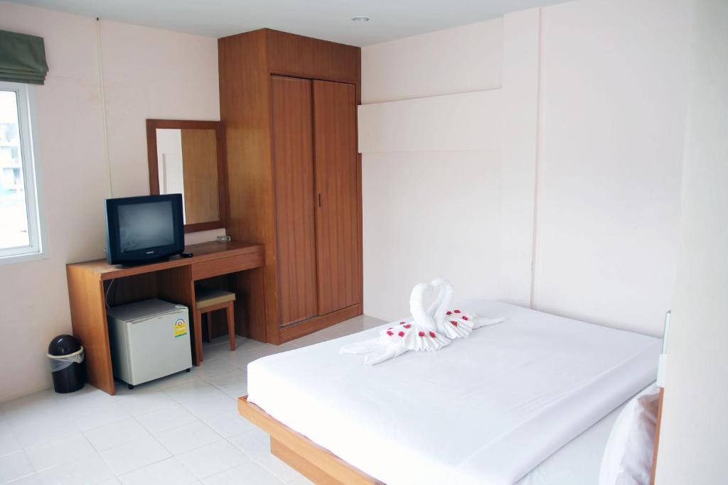 Good Nice 2 Guesthouse Patong Exterior photo
